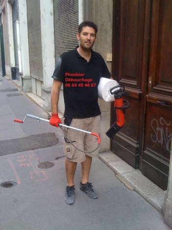 plombier Chaponost pour un débouchage de WC, de canalisation, de douche, de baignoire... 06 84 45 46 67